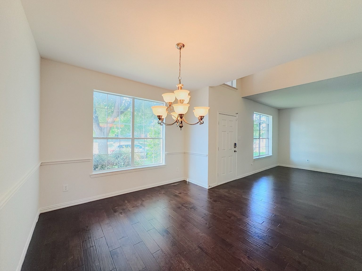 Finished FramePerfect interior real estate photograph